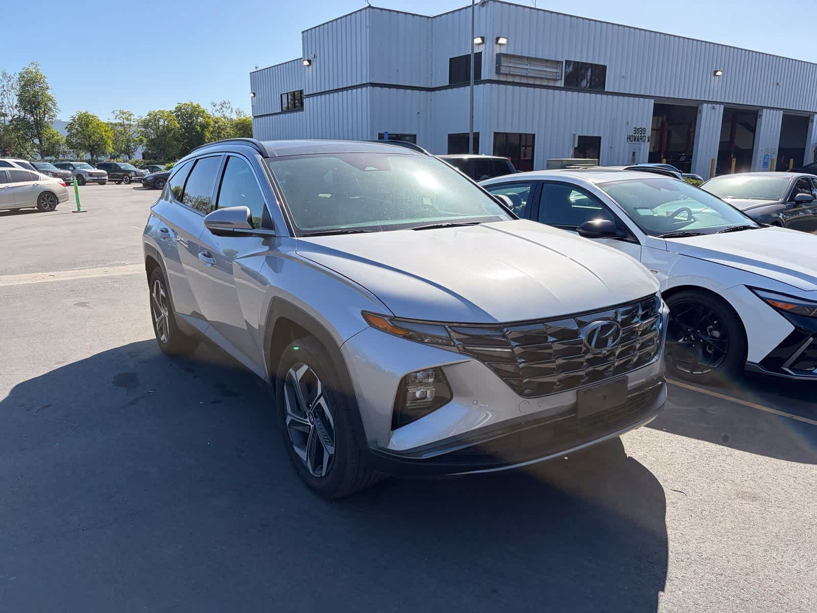 Used 2024 Hyundai Tucson Limited AWD/4WD image 2
