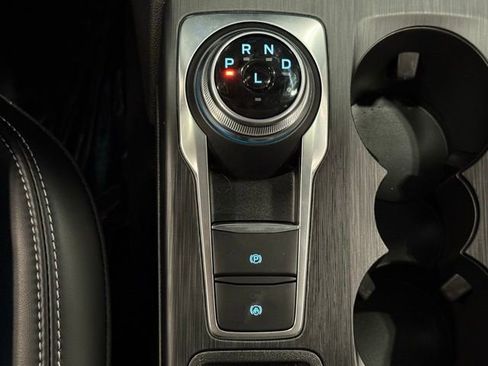 Used 2024 Ford Escape SE image 32