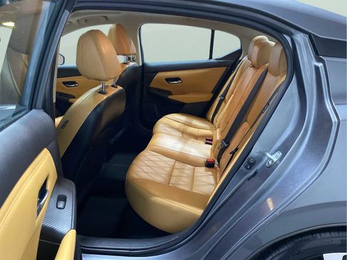 Used 2021 Nissan Sentra SV w/ SV Premium Package image 24