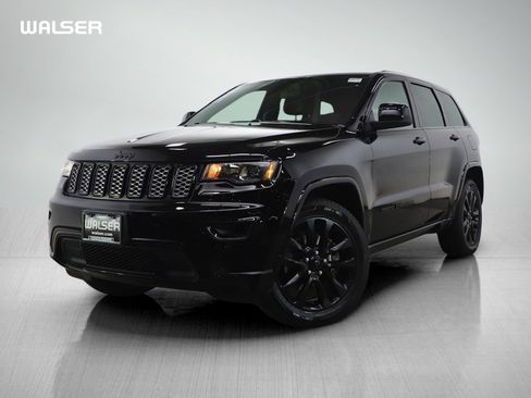 Used 2021 Jeep Grand Cherokee Laredo X image 1