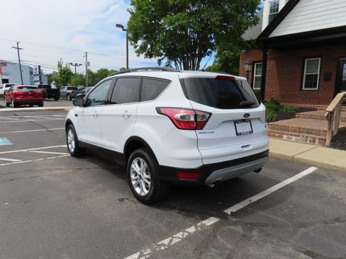 Used 2018 Ford Escape SE FWD image 5