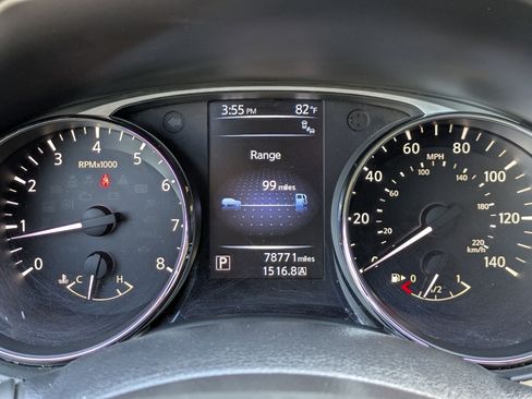 Used 2016 Nissan Rogue SV w/ SV Premium Package FWD image 17
