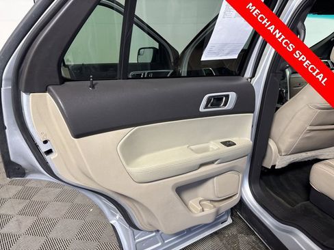 Used 2015 Ford Explorer XLT w/ Equipment Group 202B image 23
