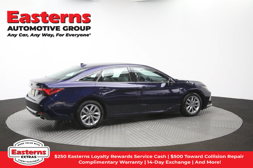 Used 2022 Toyota Avalon XLE w/ Moonroof Package FWD image 45