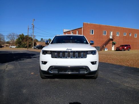 Certified 2022 Jeep Grand Cherokee Limited w/ Trailer Tow Group IV image 14