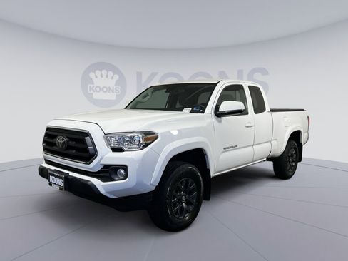 Used 2022 Toyota Tacoma SR5 w/ SR5 Appearance Package (SM) AWD/4WD image 5