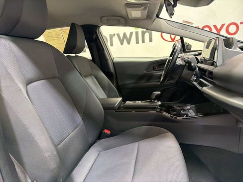Used 2024 Toyota Prius LE image 12