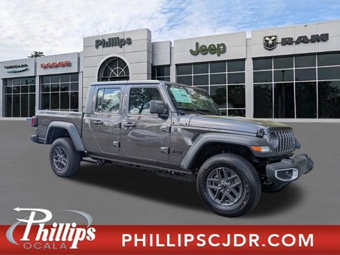 New 2026 Jeep Gladiator Sport image 1