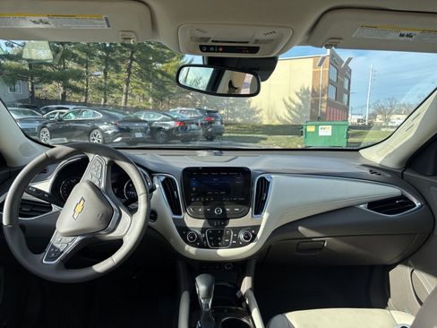 Used 2024 Chevrolet Malibu LT image 31