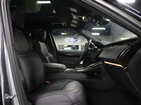 Used 2025 Land Rover Range Rover Sport SE AWD/4WD image 24