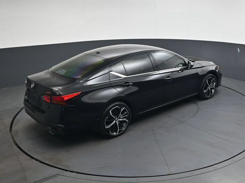 Certified 2025 Nissan Altima 2.5 SR FWD image 37