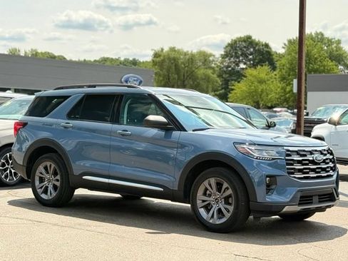 Used 2025 Ford Explorer Active w/ Active Comfort Package AWD/4WD image 29