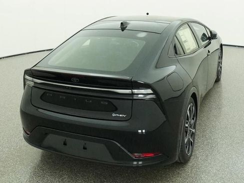 New 2026 Toyota Prius Plug-In Hybrid image 8