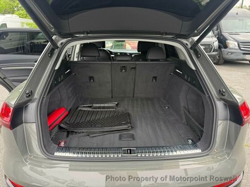 Used 2024 Audi Q8 e-tron Premium AWD/4WD image 11