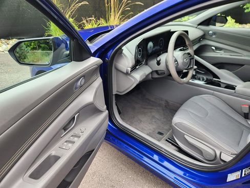 Certified 2023 Hyundai Elantra SEL w/ Convenience Package image 22