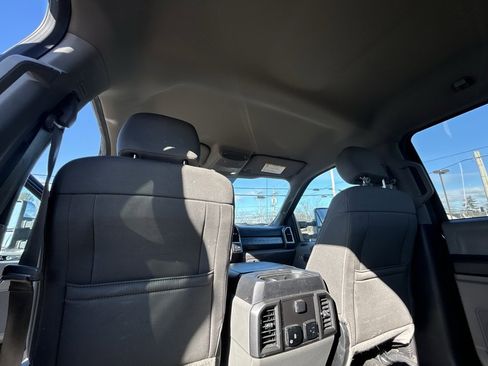 Used 2019 Ford F350 XLT w/ XLT Premium Package image 29