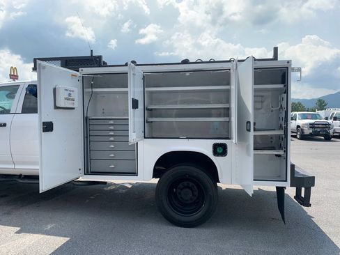Used 2020 RAM 4500 Tradesman w/ Cold Weather Group AWD/4WD image 33