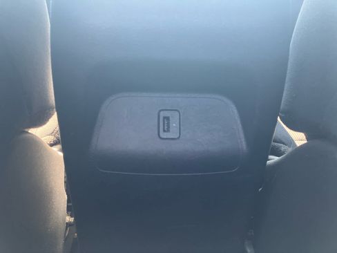 Used 2021 Nissan Sentra SV FWD image 19