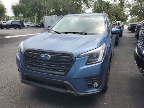 Used 2024 Subaru Forester Limited AWD/4WD image 2