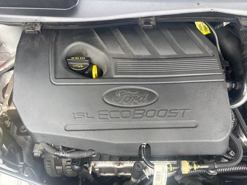 Used 2017 Ford Escape SE AWD/4WD image 25