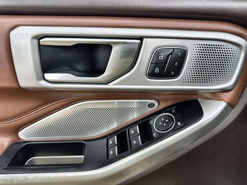 Used 2022 Ford Explorer King Ranch image 22