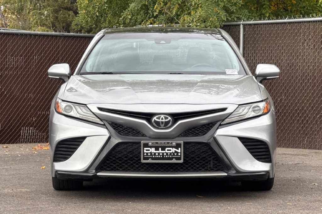 Used 2019 Toyota Camry XSE FWD image 3