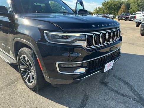 Used 2022 Jeep Wagoneer Series III w/ Flexible Seating Group AWD/4WD image 14