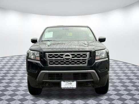 Used 2024 Nissan Frontier SV image 2