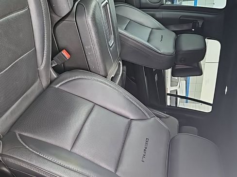 Used 2021 GMC Yukon XL Denali w/ Denali Ultimate Package image 9