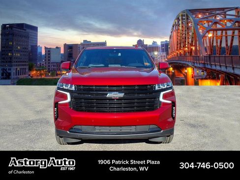 Used 2023 Chevrolet Suburban RST w/ Luxury Package image 8