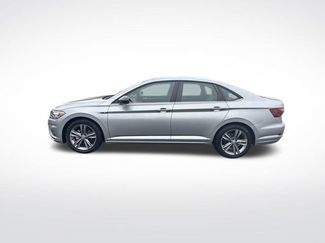 Used 2021 Volkswagen Jetta R-Line w/ R-Line Cold Weather Package video 2