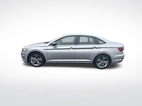 Used 2021 Volkswagen Jetta R-Line w/ R-Line Cold Weather Package image 2