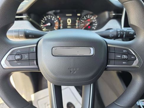 Used 2025 Jeep Compass Sport AWD/4WD image 32