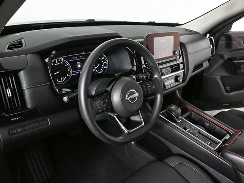 Used 2022 Nissan Pathfinder S FWD image 6