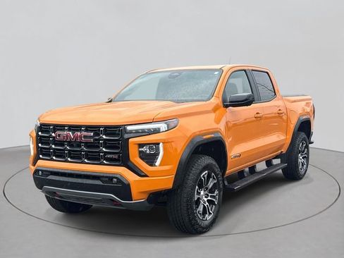 Used 2025 GMC Canyon AT4 w/ Technology Plus Package AWD/4WD image 1