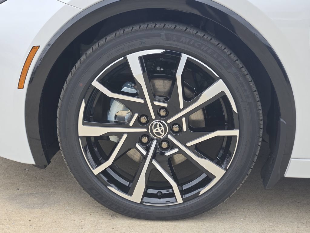 New 2026 Toyota Prius Plug-In Hybrid FWD image 10