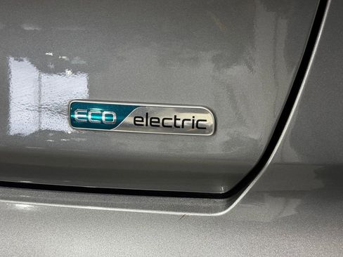 Used 2022 Kia Niro EX FWD image 31