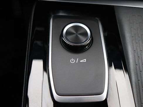 Used 2025 Buick Enclave Preferred image 43