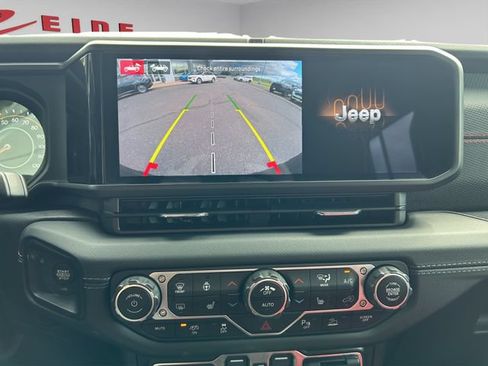 Used 2024 Jeep Wrangler Unlimited Rubicon 392 AWD/4WD image 22