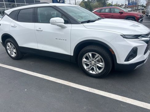 Used 2019 Chevrolet Blazer LT image 3