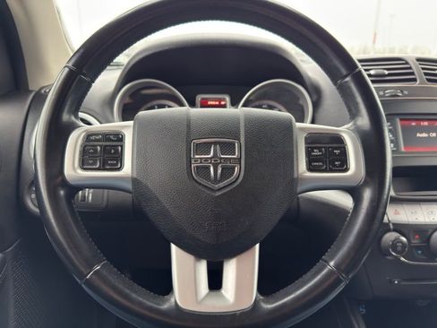 Used 2020 Dodge Journey SE w/ SE Popular Equipment Group image 17