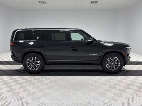 Used 2024 Rivian R1S Adventure image 6