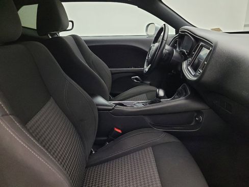 Used 2017 Dodge Challenger R/T w/ Blacktop Package image 21