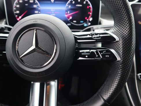 Used 2023 Mercedes-Benz GLC 300 4MATIC image 19