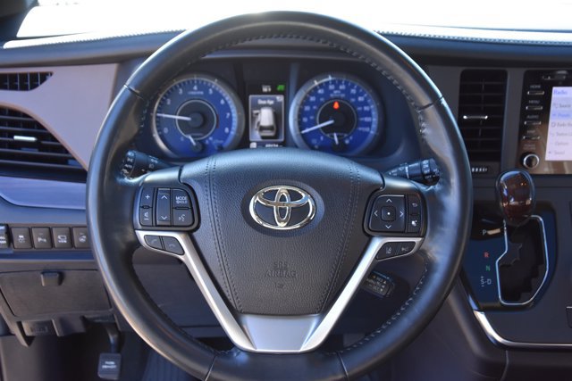 Used 2019 Toyota Sienna Limited Premium FWD image 22
