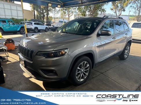 Used 2021 Jeep Cherokee Latitude Plus image 1