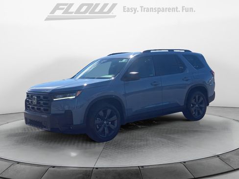 New 2026 Honda Pilot Sport image 3