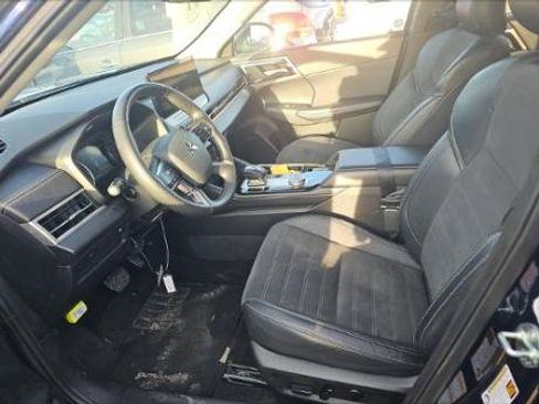 Used 2025 Mitsubishi Outlander SE image 24