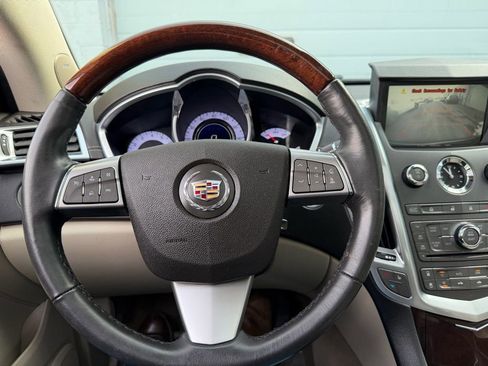 Used 2011 Cadillac SRX Luxury image 23