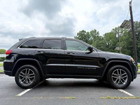 Used 2018 Jeep Grand Cherokee Laredo image 4
